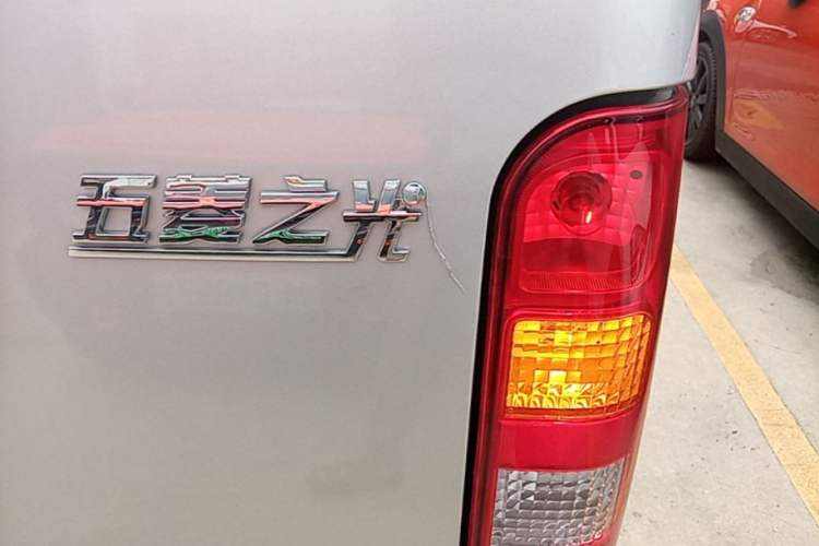 Used Wuling Zhiguang 2020 1.2L Practical Model China VI LSI Right Rear Taillight
