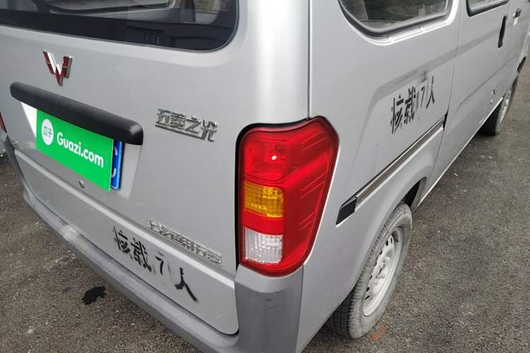 Used Wuling Zhiguang 2020 1.2L Practical Model China VI LSI Right Rear Taillight