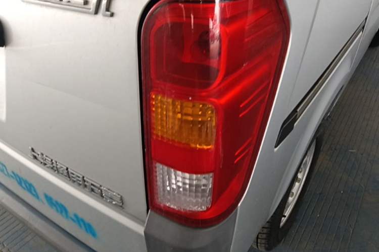 Used Wuling Zhiguang 2020 1.2L Practical Model China VI LSI Right Rear Taillight