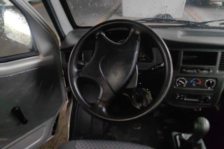 Used Wuling Zhiguang 2020 1.2L Practical Model China VI LSI Steering Wheel