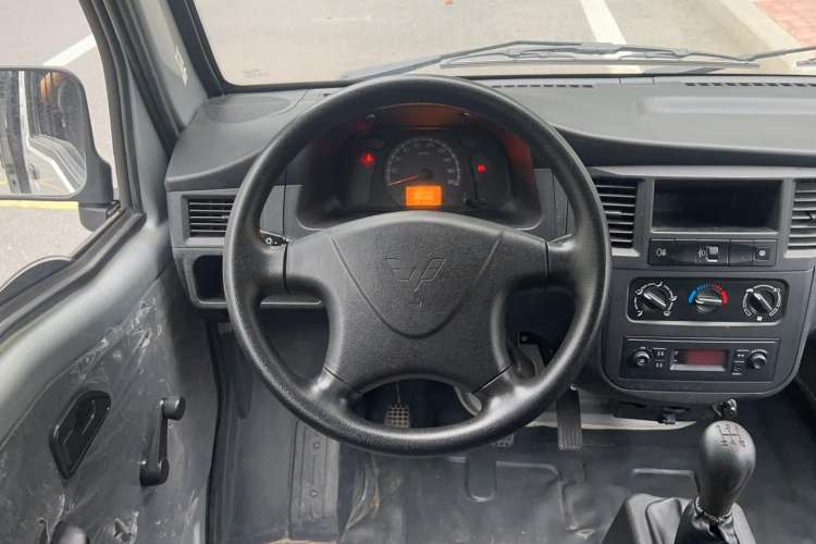 Used Wuling Zhiguang 2020 1.2L Practical Model China VI LSI Steering Wheel