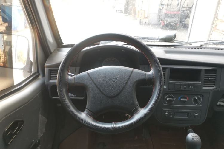 Used Wuling Zhiguang 2020 1.2L Practical Model China VI LSI Steering Wheel
