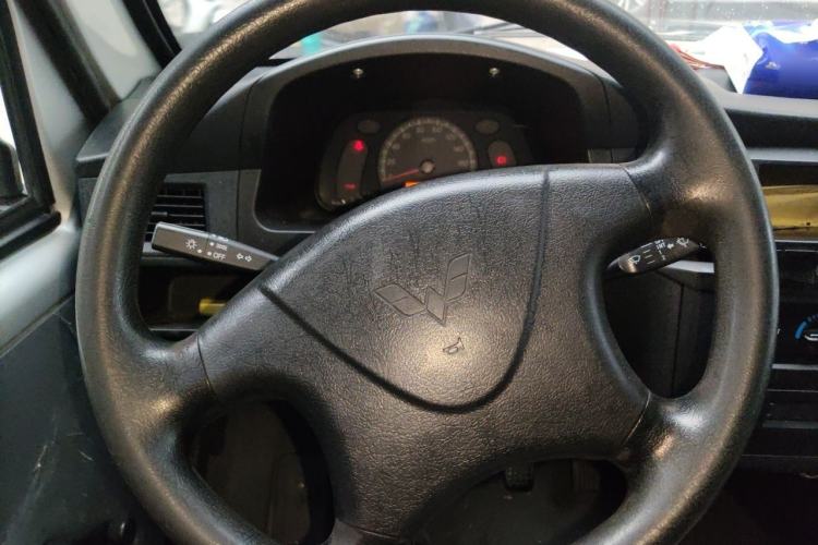 Used Wuling Zhiguang 2020 1.2L Practical Model China VI LSI Steering Wheel