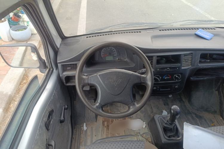 Used Wuling Zhiguang 2020 1.2L Practical Model China VI LSI Steering Wheel