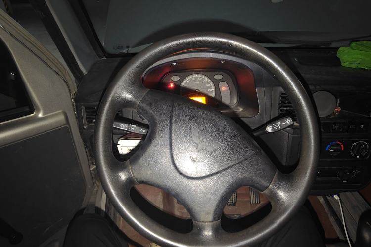 Used Wuling Zhiguang 2020 1.2L Practical Model China VI LSI Steering Wheel
