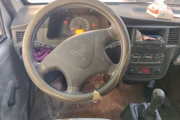 Used Wuling Zhiguang 2020 1.2L Practical Model China VI LSI Steering Wheel