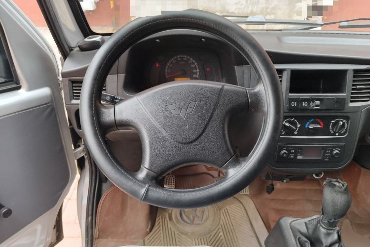 Used Wuling Zhiguang 2020 1.2L Practical Model China VI LSI Steering Wheel