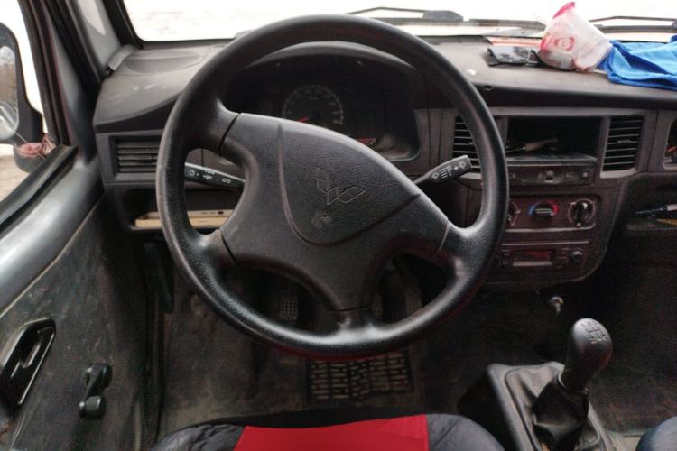 Used Wuling Zhiguang 2020 1.2L Practical Model China VI LSI Steering Wheel