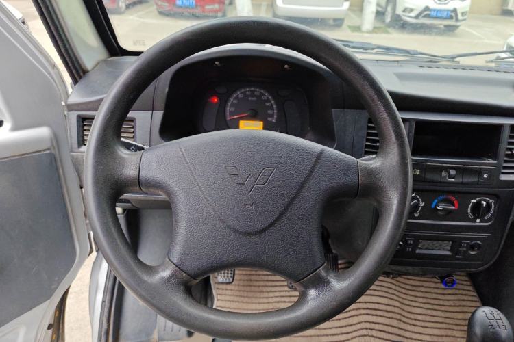 Used Wuling Zhiguang 2020 1.2L Practical Model China VI LSI Steering Wheel