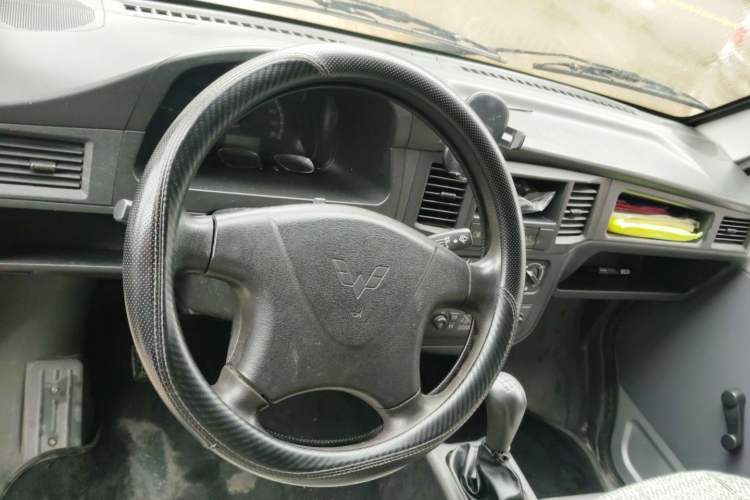 Used Wuling Zhiguang 2020 1.2L Practical Model China VI LSI Steering Wheel