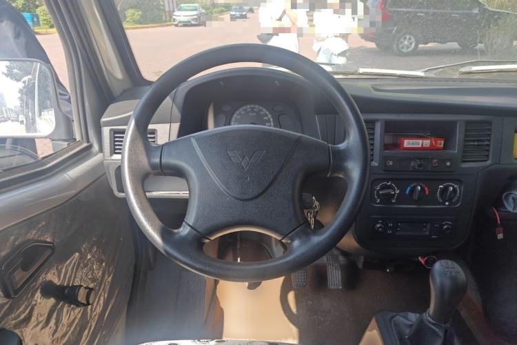 Used Wuling Zhiguang 2020 1.2L Practical Model China VI LSI Steering Wheel