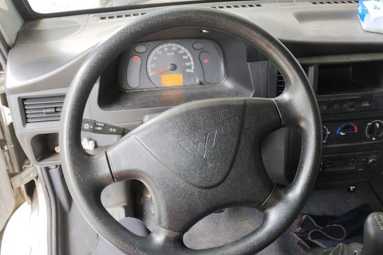 Used Wuling Zhiguang 2020 1.2L Practical Model China VI LSI Steering Wheel