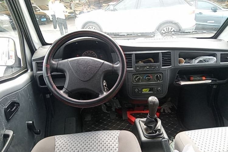 Used Wuling Zhiguang 2020 1.2L Practical Model China VI LSI Steering Wheel