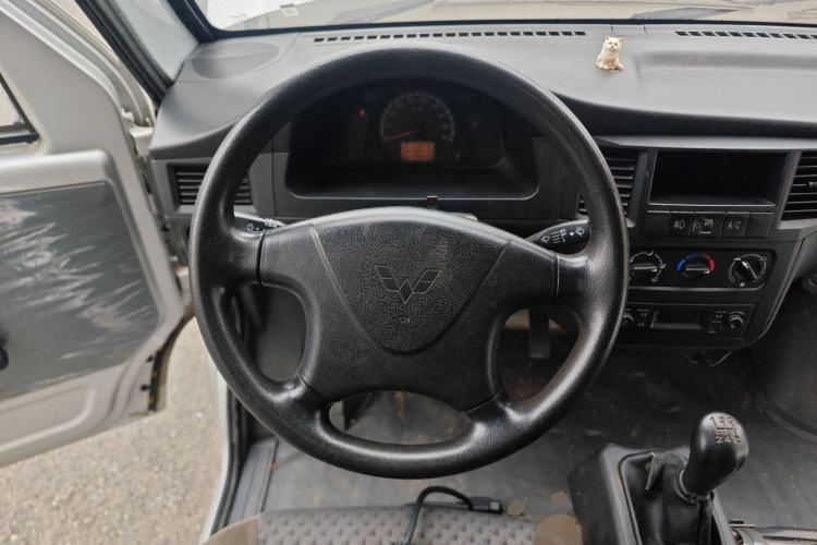 Used Wuling Zhiguang 2020 1.2L Practical Model China VI LSI Steering Wheel