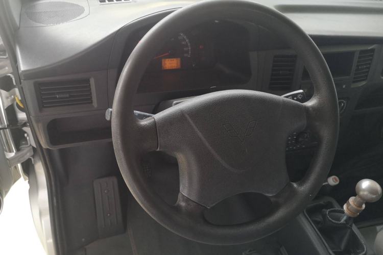 Used Wuling Zhiguang 2020 1.2L Practical Model China VI LSI Steering Wheel