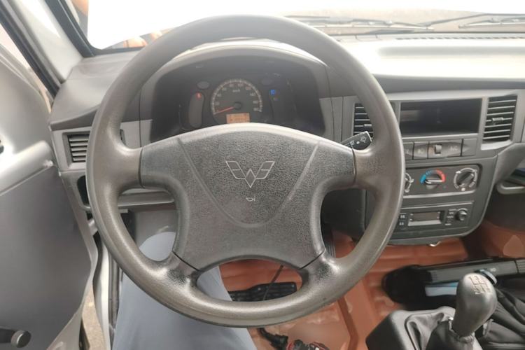 Used Wuling Zhiguang 2020 1.2L Practical Model China VI LSI Steering Wheel
