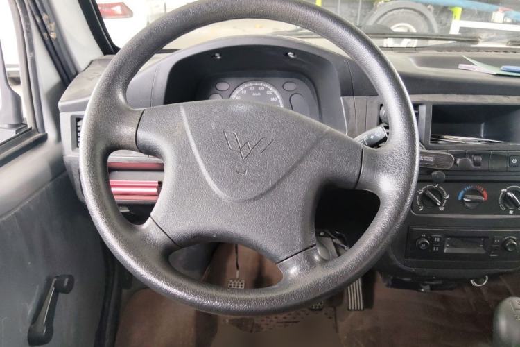 Used Wuling Zhiguang 2020 1.2L Practical Model China VI LSI Steering Wheel