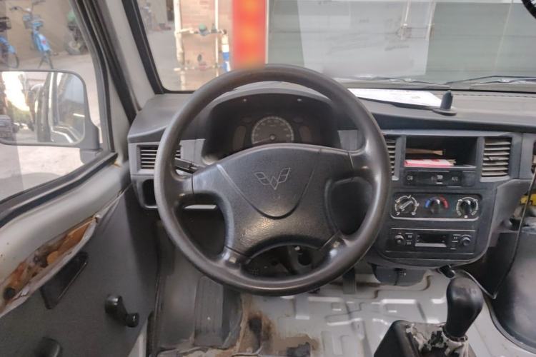 Used Wuling Zhiguang 2020 1.2L Practical Model China VI LSI Steering Wheel