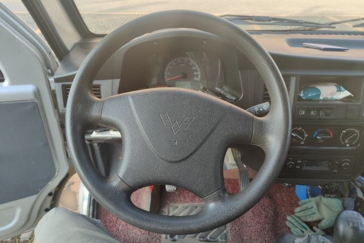 Used Wuling Zhiguang 2020 1.2L Practical Model China VI LSI Steering Wheel