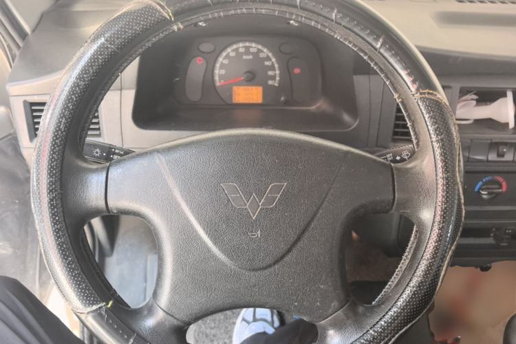 Used Wuling Zhiguang 2020 1.2L Practical Model China VI LSI Steering Wheel