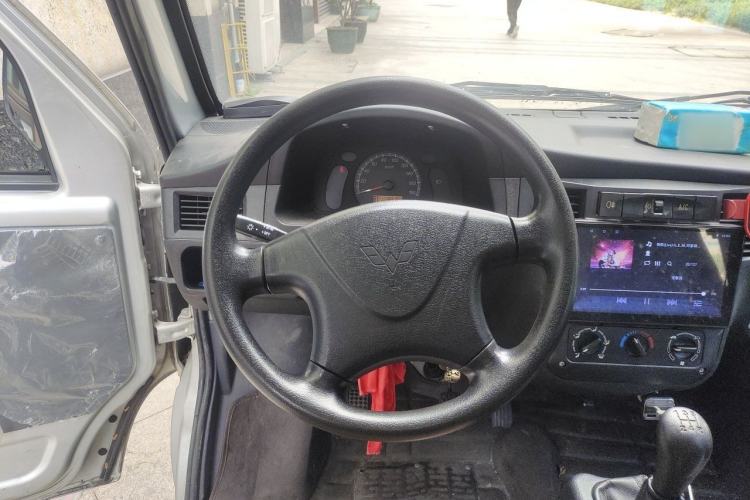 Used Wuling Zhiguang 2020 1.2L Practical Model China VI LSI Steering Wheel