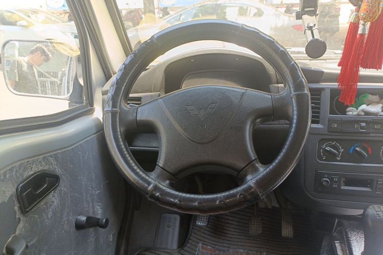 Used Wuling Zhiguang 2020 1.2L Practical Model China VI LSI Steering Wheel