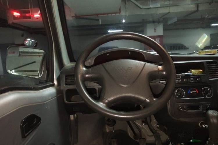Used Wuling Zhiguang 2020 1.2L Practical Model China VI LSI Steering Wheel