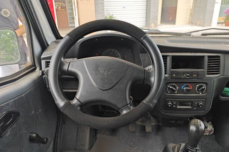 Used Wuling Zhiguang 2020 1.2L Practical Model China VI LSI Steering Wheel