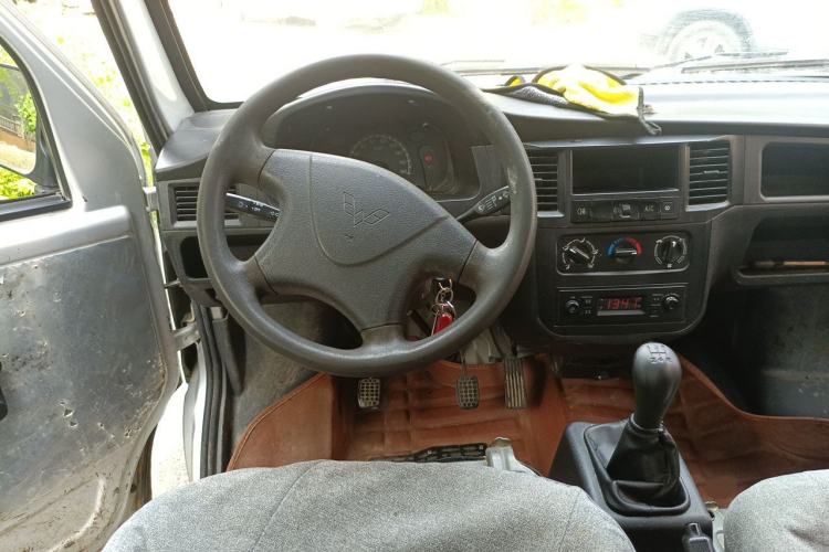 Used Wuling Zhiguang 2020 1.2L Practical Model China VI LSI Steering Wheel