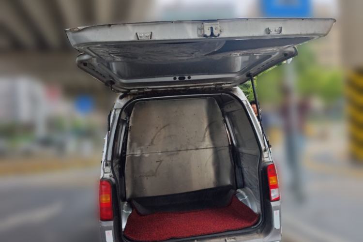 Used Wuling Zhiguang 2020 1.2L Van Utility Model China VI Emission Standard 5-Seater LSI Trunk