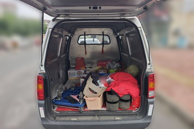 Used Wuling Zhiguang 2020 1.2L Van Utility Model China VI Emission Standard 2 Seats LSI Trunk
