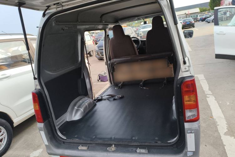 Used Wuling Zhiguang 2020 1.2L Van Utility Model China VI Emission Standard 5-Seater LSI Trunk