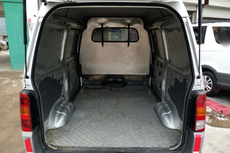 Used Wuling Zhiguang 2020 1.2L Van Utility Model China VI Emission Standard 2 Seats LSI Trunk