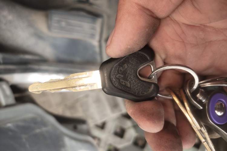 Used Wuling Zhiguang 2020 1.2L Practical Model China VI LSI Vehicle Key