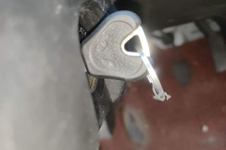 Used Wuling Zhiguang 2020 1.2L Practical Model China VI LSI Vehicle Key
