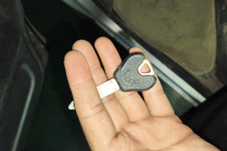 Used Wuling Zhiguang 2020 1.2L Practical Model China VI LSI Vehicle Key