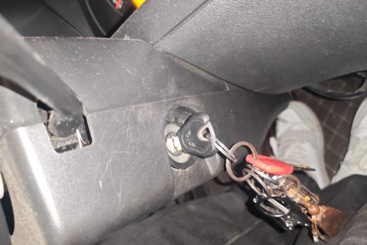 Used Wuling Zhiguang 2020 1.2L Practical Model China VI LSI Vehicle Key