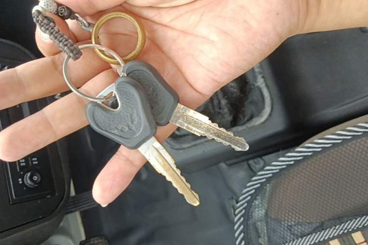 Used Wuling Zhiguang 2020 1.2L Practical Model China VI LSI Vehicle Key