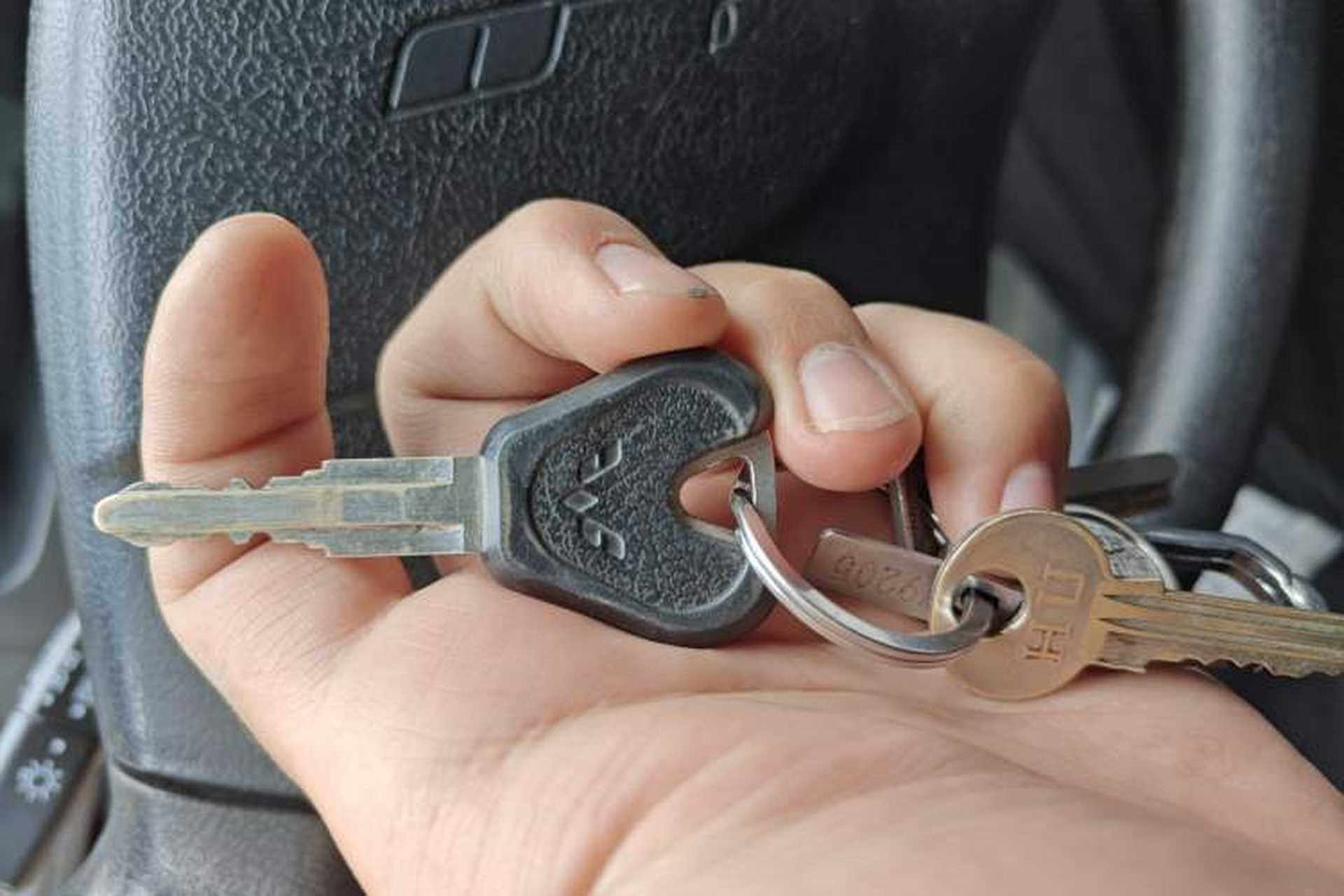 Used Wuling Zhiguang 2020 1.2L Practical Model China VI LSI Vehicle Key