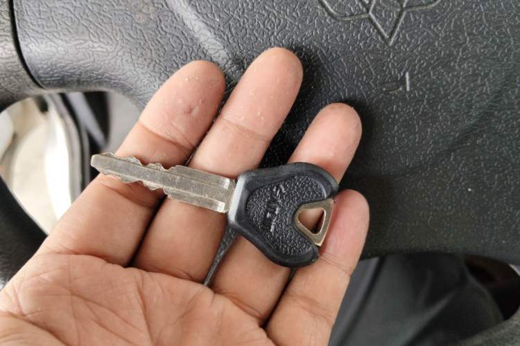 Used Wuling Zhiguang 2020 1.2L Practical Model China VI LSI Vehicle Key