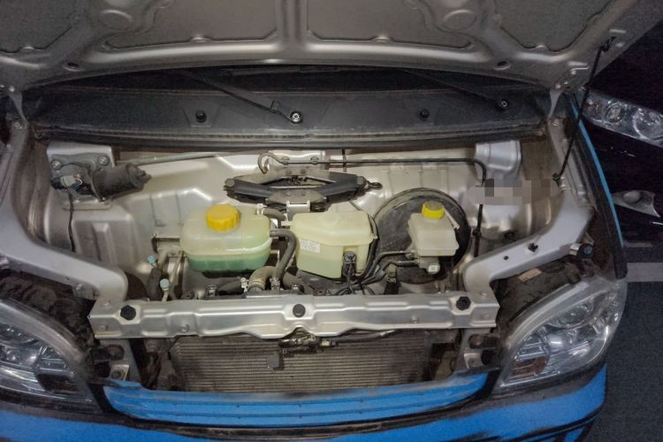 Used Wuling Zhiguang 2023 1.5L Practical Version 5/7 Seats Engine Bay