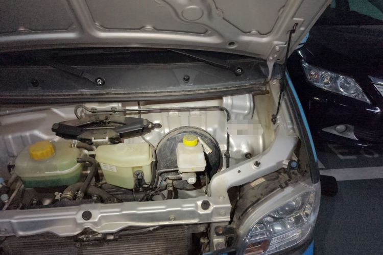 Used Wuling Zhiguang 2023 1.5L Practical Version 5/7 Seats Engine Bay Left