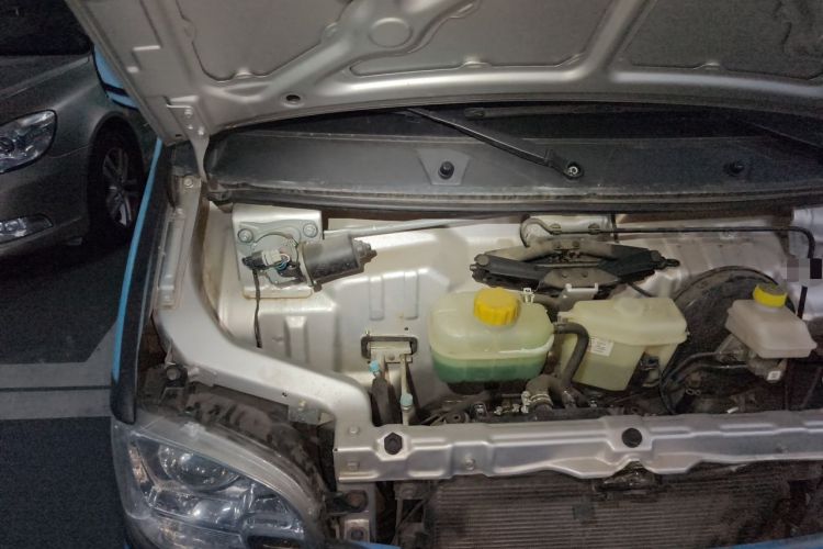 Used Wuling Zhiguang 2023 1.5L Practical Version 5/7 Seats Engine Bay Right