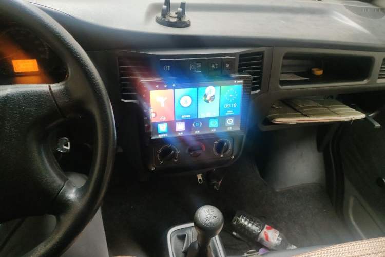 Used Wuling Zhiguang 2023 1.5L Practical Version 5/7 Seats Audio And AC Panel
