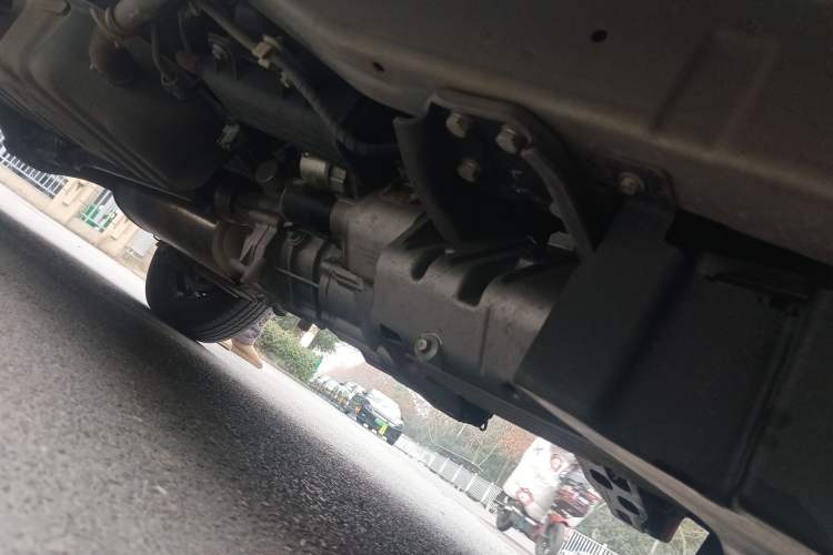 Used Wuling Zhiguang 2023 1.5L Practical Version 5/7 Seats Chassis Front Right