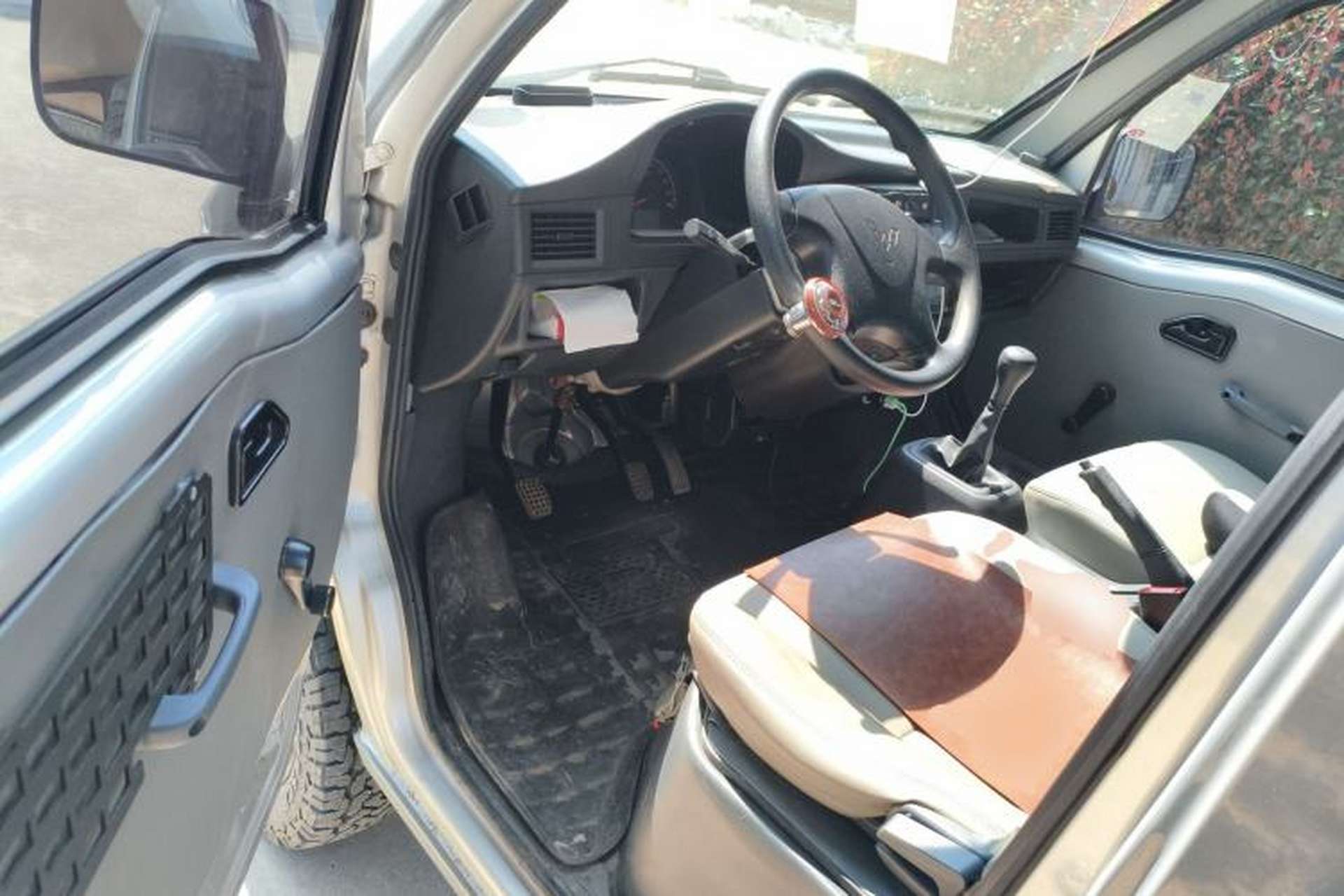 Used Wuling Zhiguang 2023 1.5L Practical Version 5/7 Seats Driver Seat