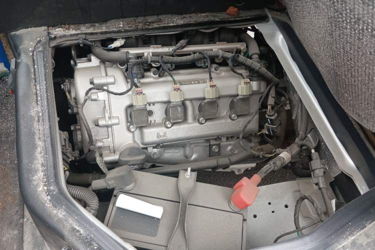 Used Wuling Zhiguang 2023 1.5L Practical Version 5/7 Seats Engine Bay Left