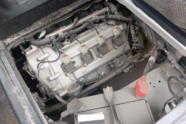 Used Wuling Zhiguang 2023 1.5L Practical Version 5/7 Seats Engine Bay