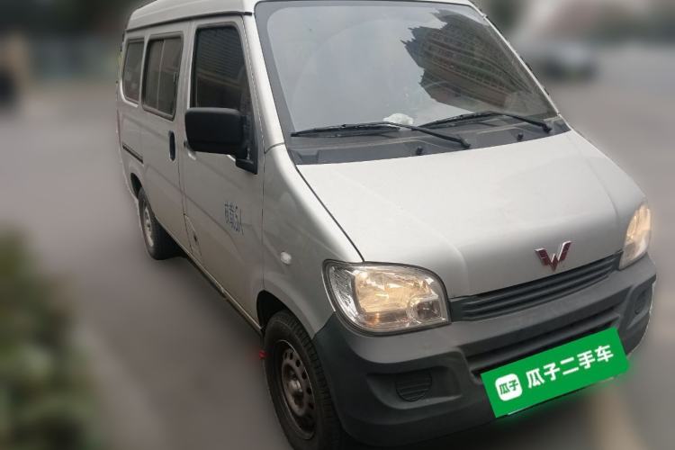Used Wuling Zhiguang 2023 1.5L Practical Version 5/7 Seats Front Right 45 Deg