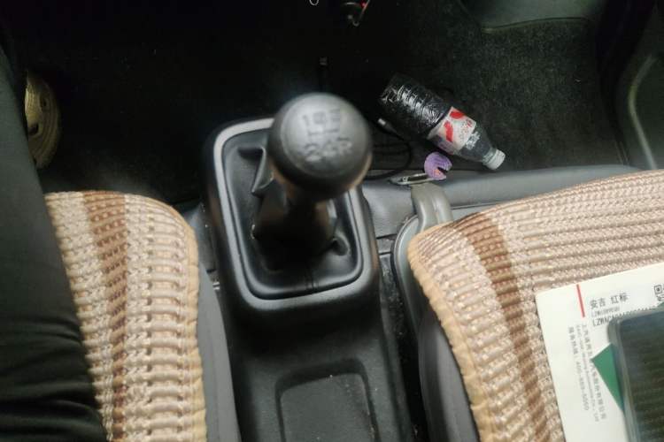Used Wuling Zhiguang 2023 1.5L Practical Version 5/7 Seats Gear Lever